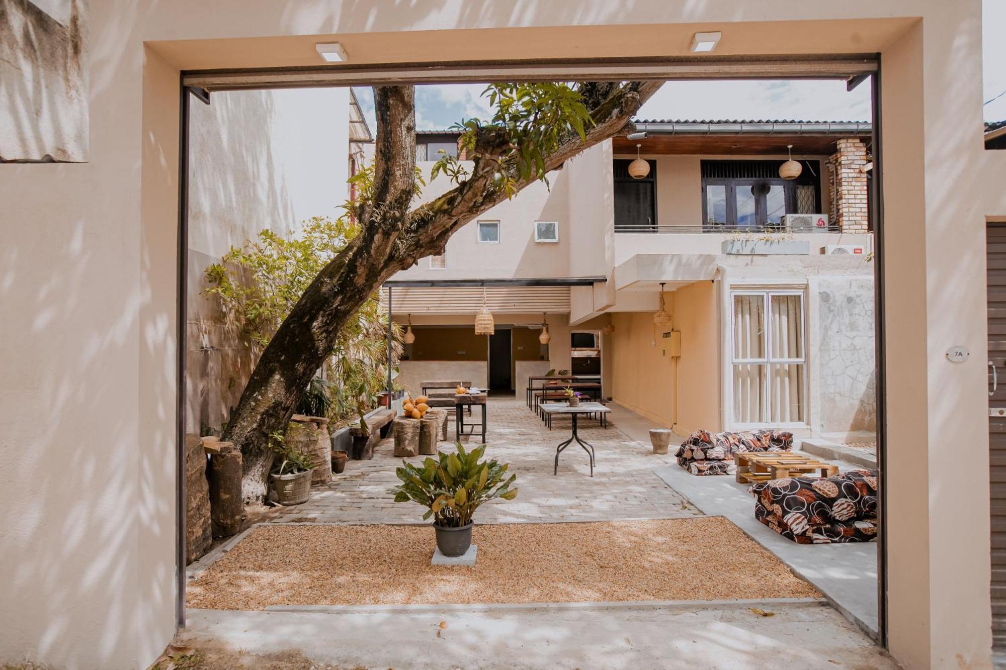 Drop Inn Hostels Colombo Ngoại thất bức ảnh