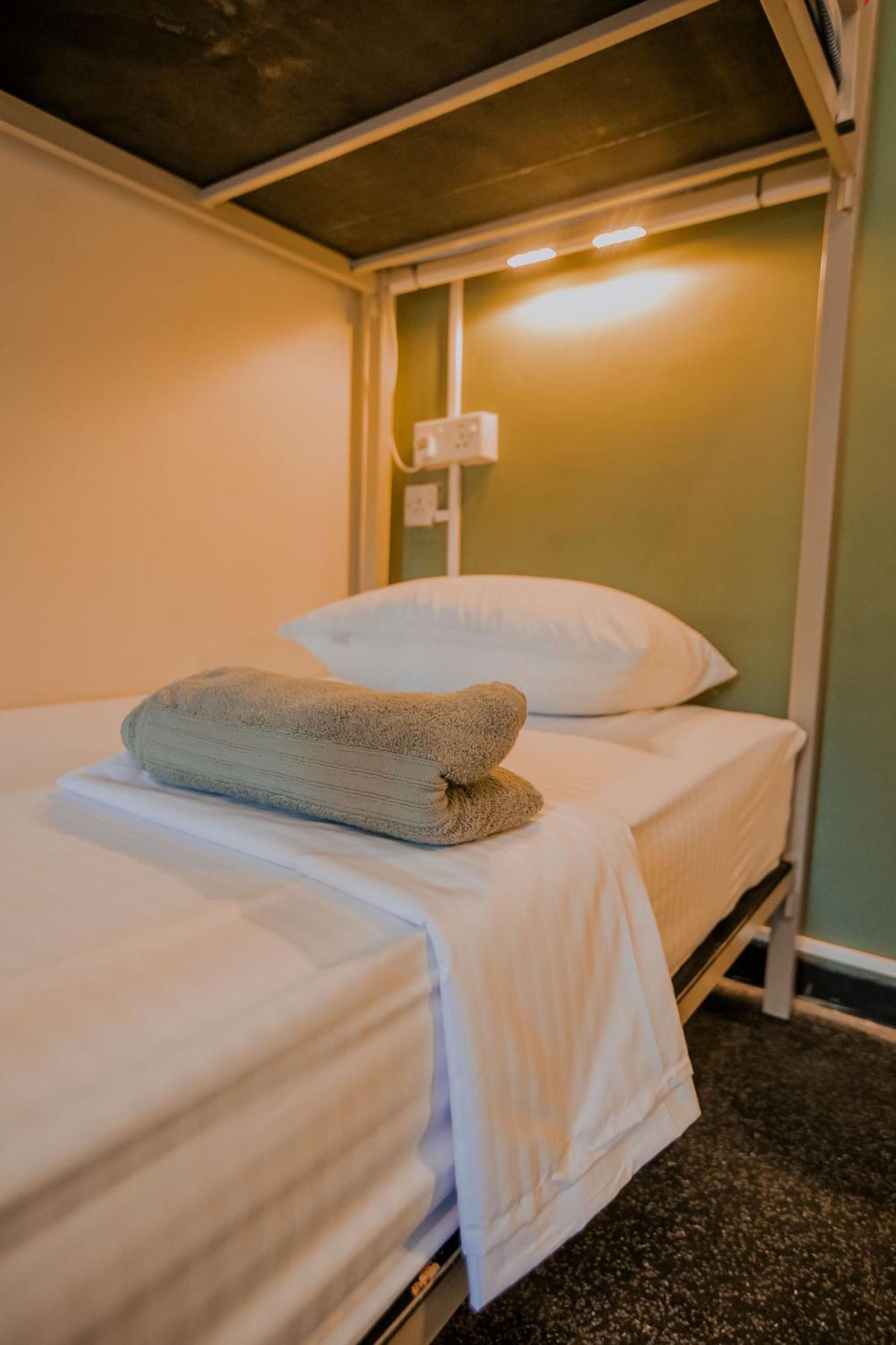 Drop Inn Hostels Colombo Ngoại thất bức ảnh